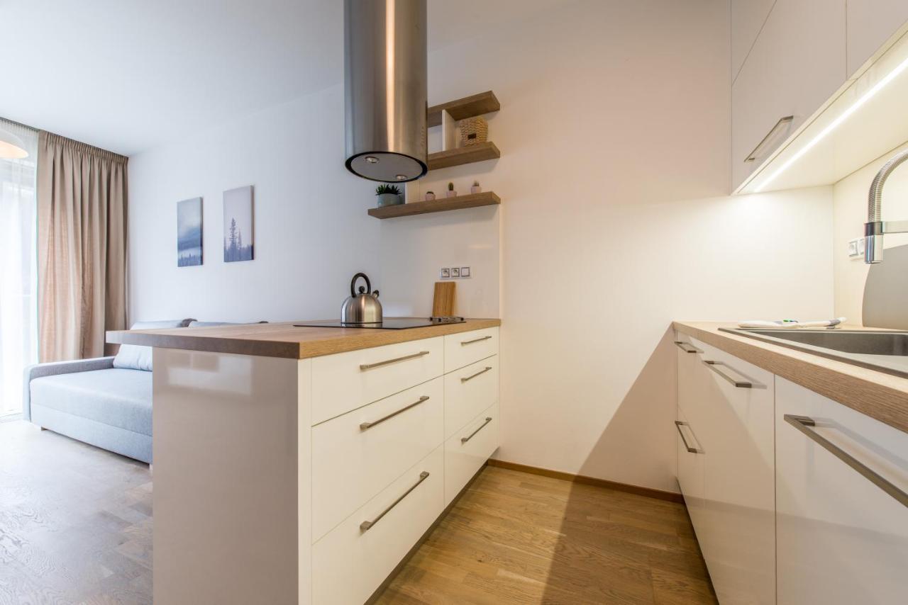 Mozart Central Apartments With Garage ปราก ภายนอก รูปภาพ