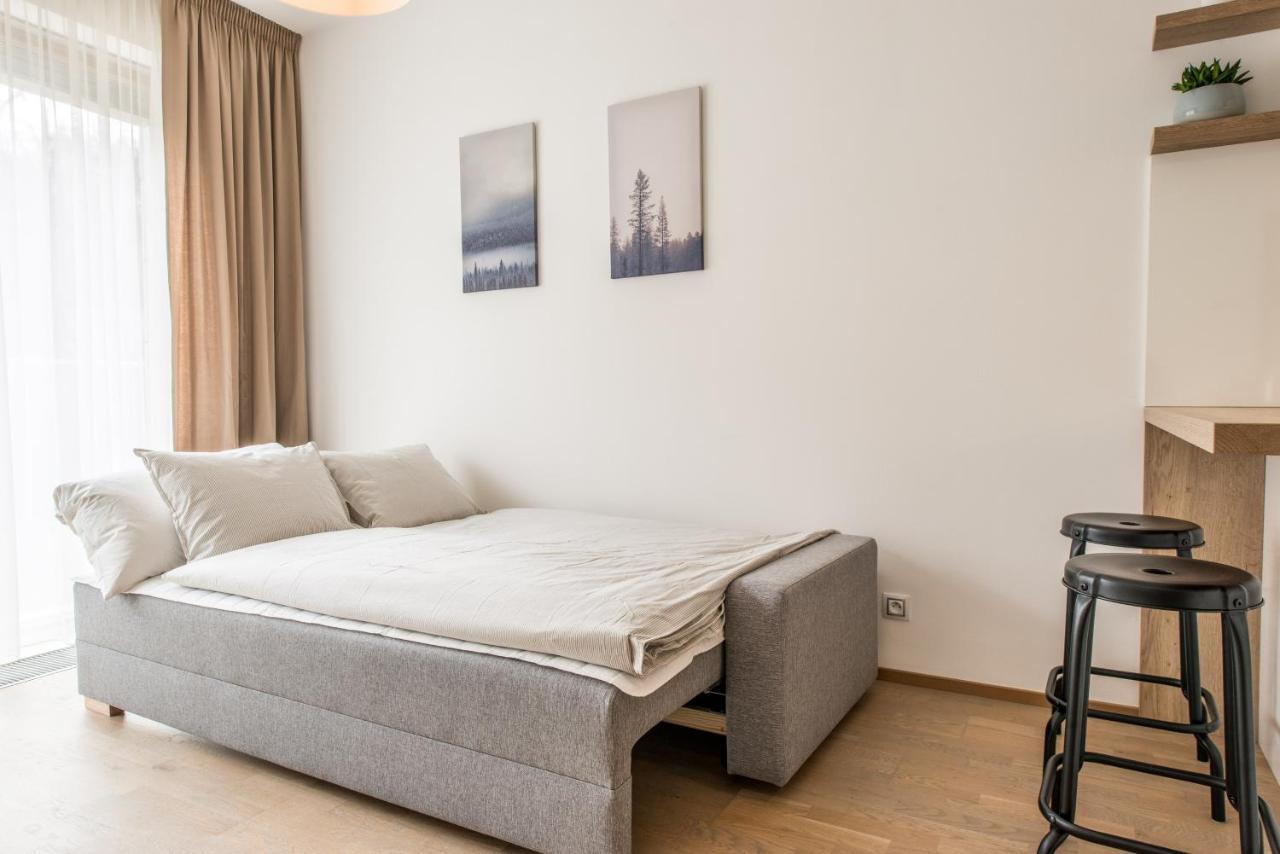 Mozart Central Apartments With Garage ปราก ภายนอก รูปภาพ