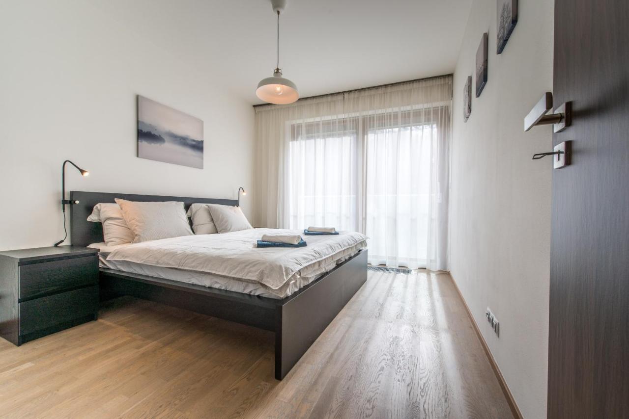 Mozart Central Apartments With Garage ปราก ภายนอก รูปภาพ